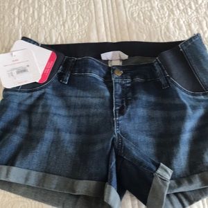 Maternity shorts